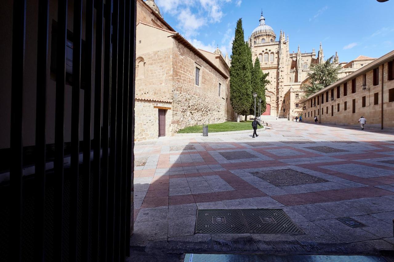 El Patio De La Catedral